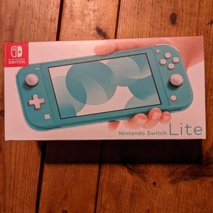 Nintendo Switch Lite w/ Case and Game